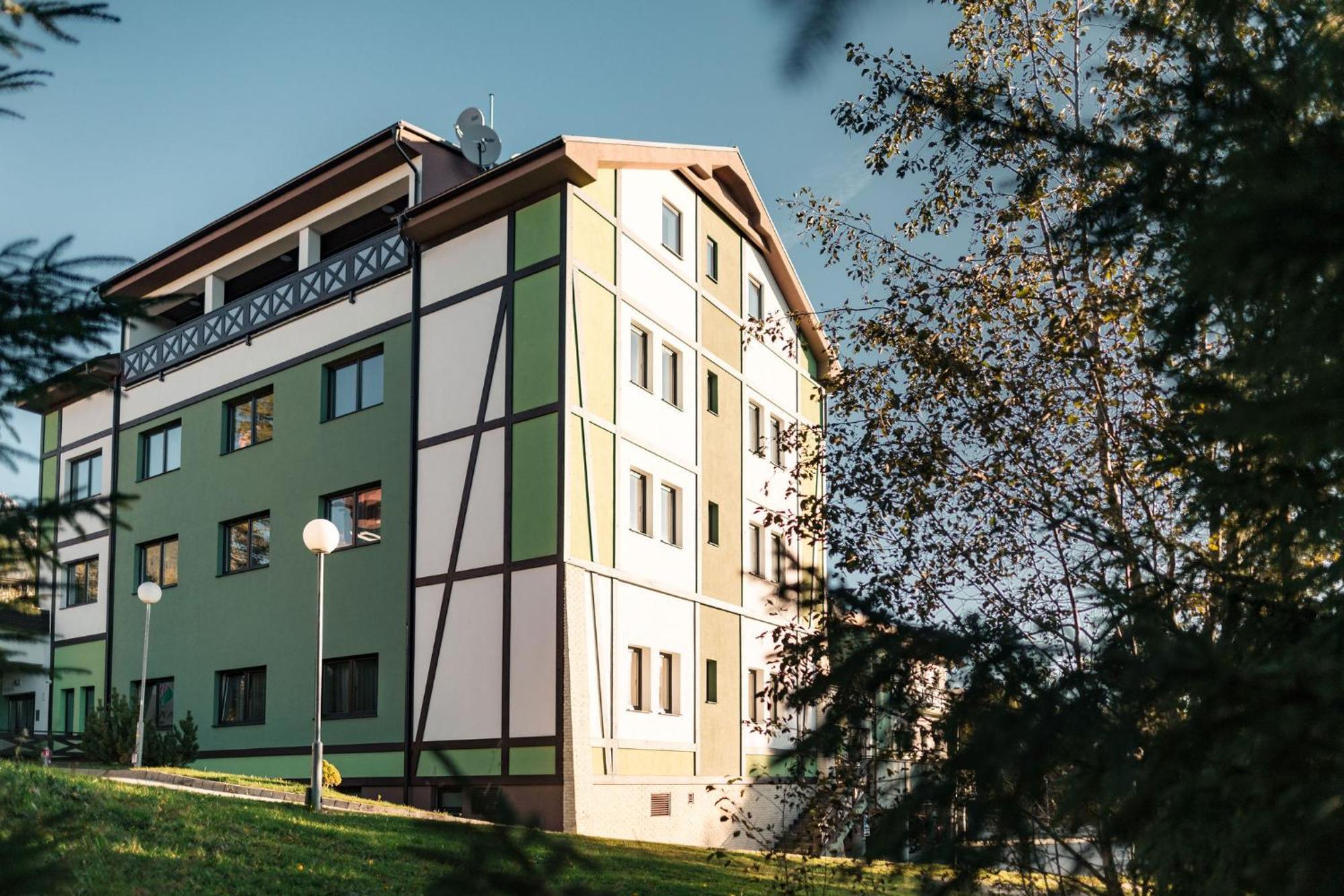 Apartmanovy Dom Familia Smokovec Високи Татри Екстериор снимка